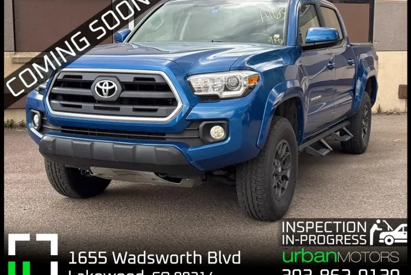 2017 Toyota Tacoma SR5 photo 1