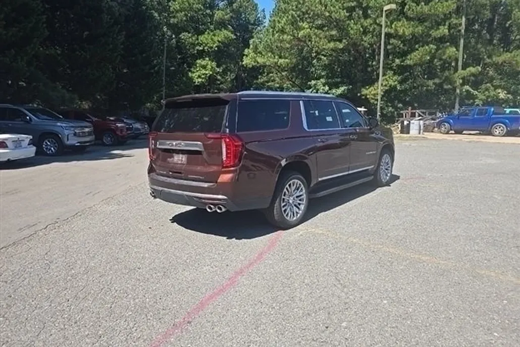 2023 Gmc Yukon XL Denali photo 1