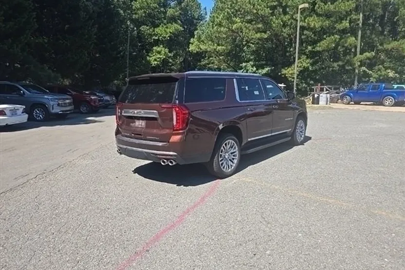 2023 Gmc Yukon XL Denali photo 1