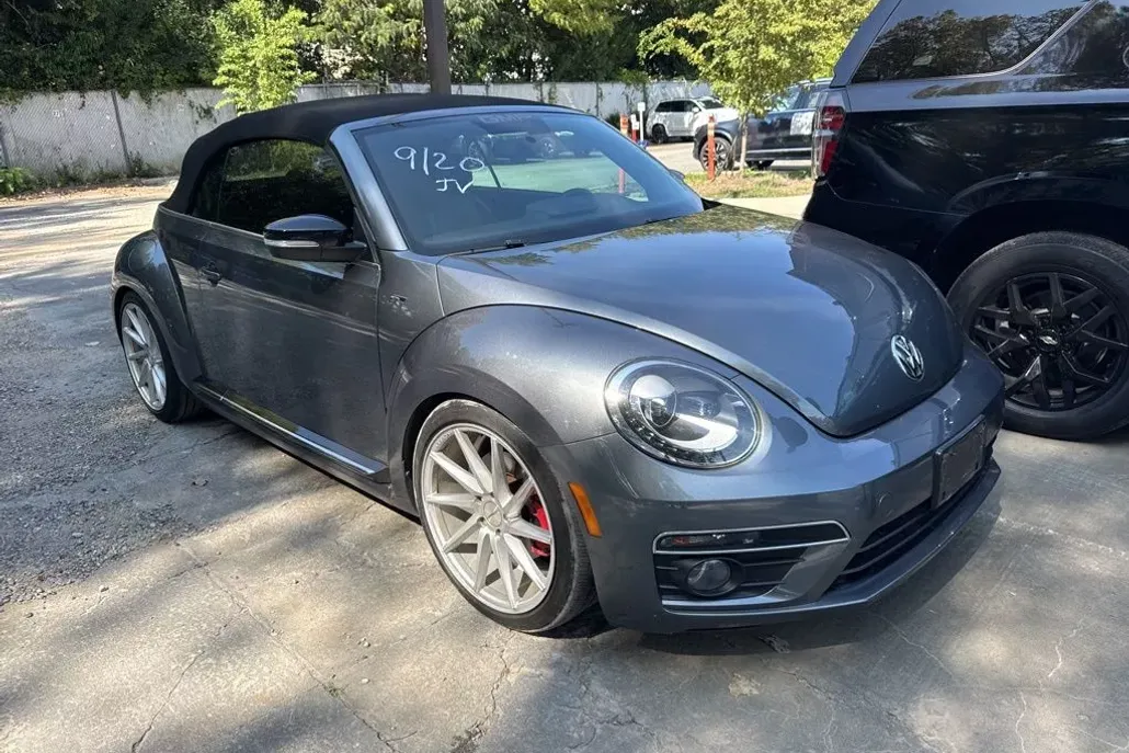 2014 Volkswagen Beetle R-Line photo 1