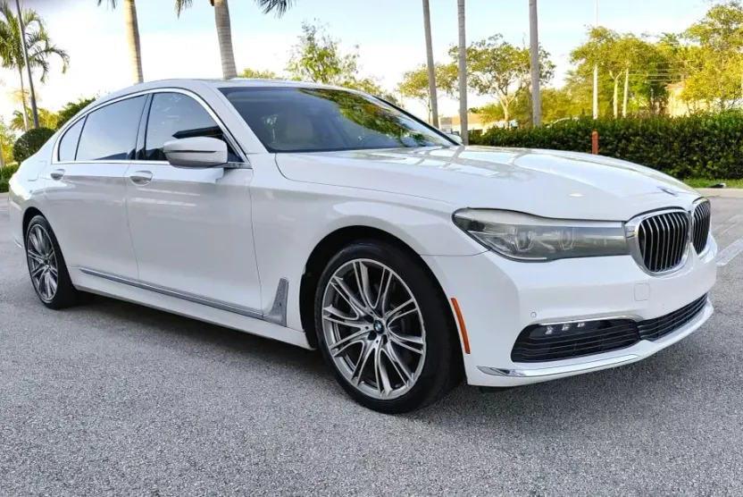 2016 Bmw 740i 7-series photo 1