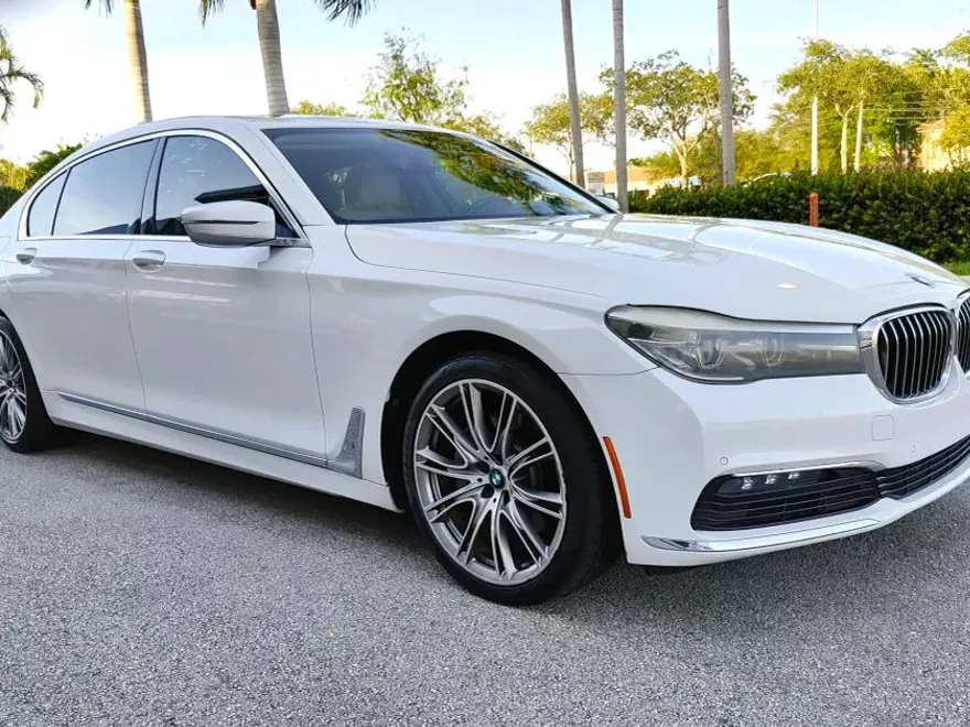 2016 Bmw 740i 7-series photo 1