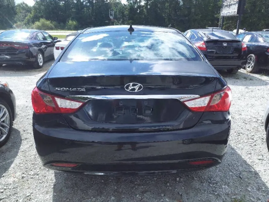 2013 Hyundai Sonata GLS photo 1