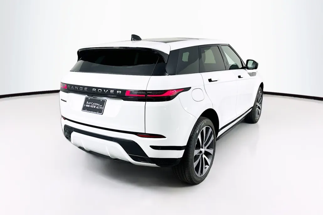 2026 Land Rover Range Rover Evoque Dynamic SE photo 1