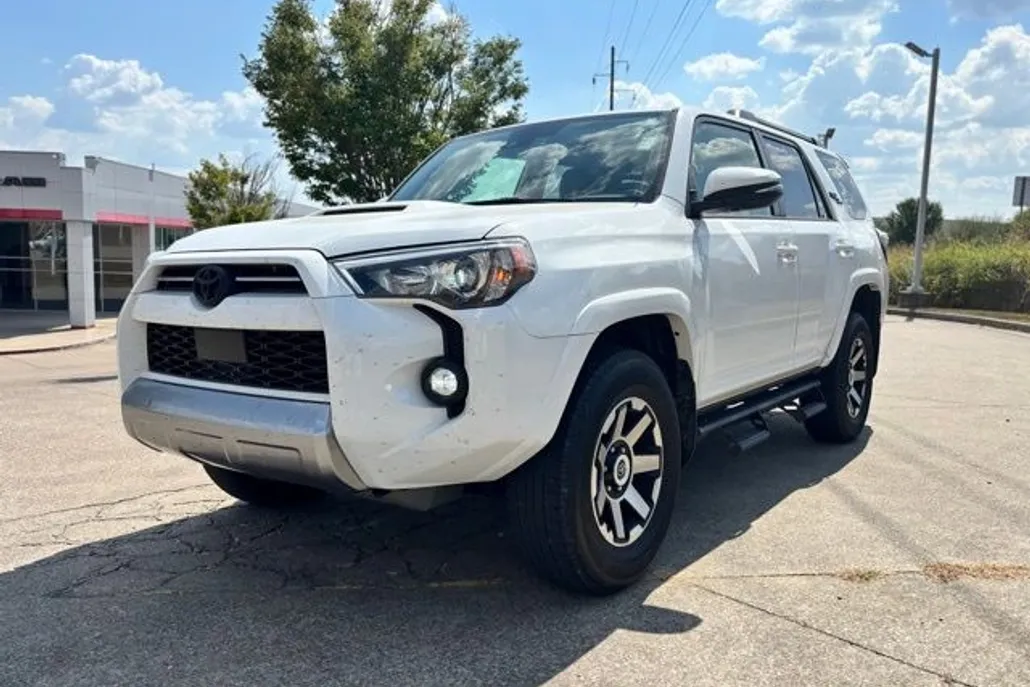 2023 Toyota 4Runner TRD Premium photo 1
