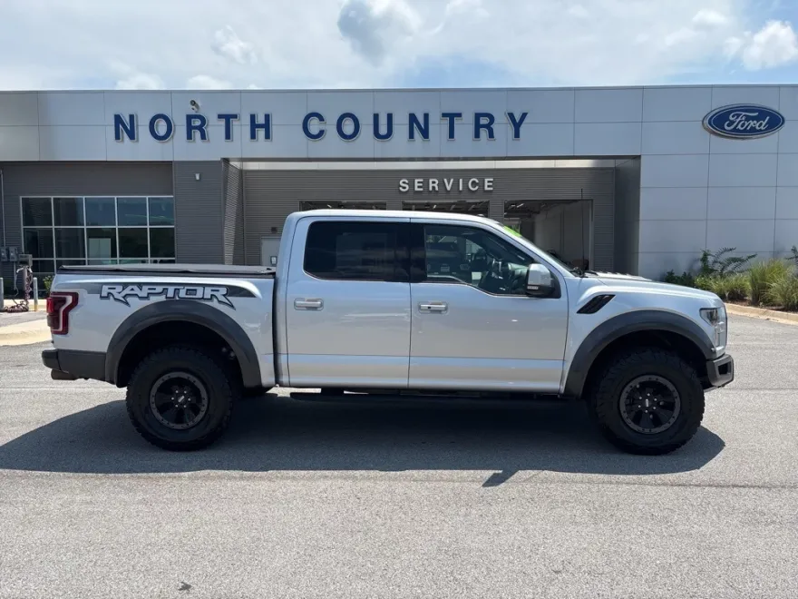 2017 Ford F-150 Raptor photo 1