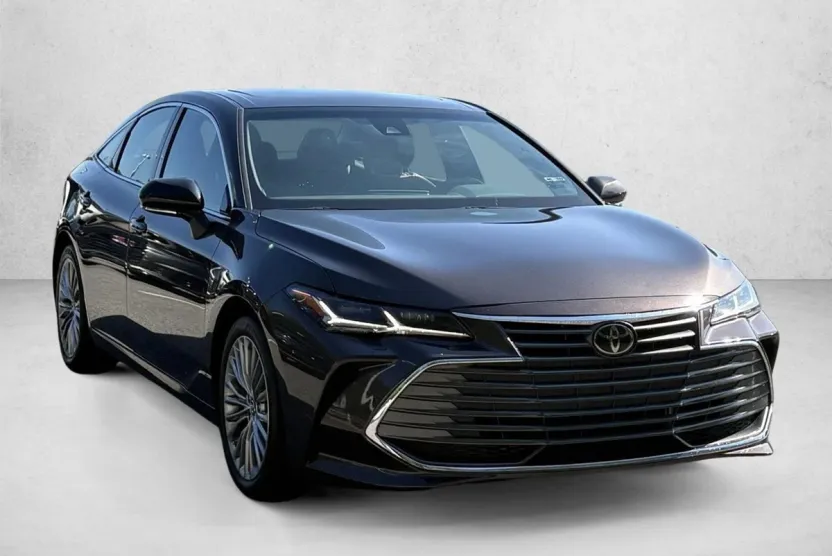2019 Toyota Avalon Limited photo 1