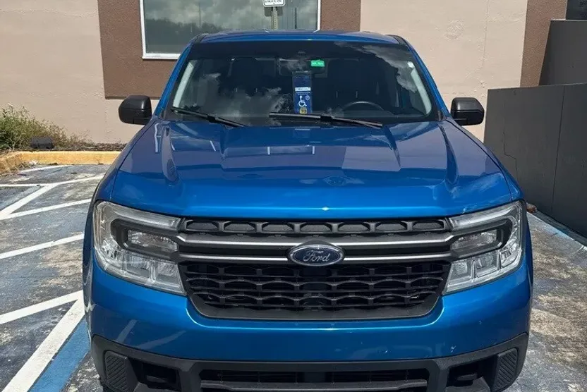 2022 Ford Maverick XLT photo 1