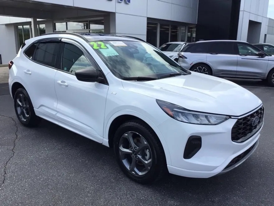 2023 Ford Escape ST-Line photo 1