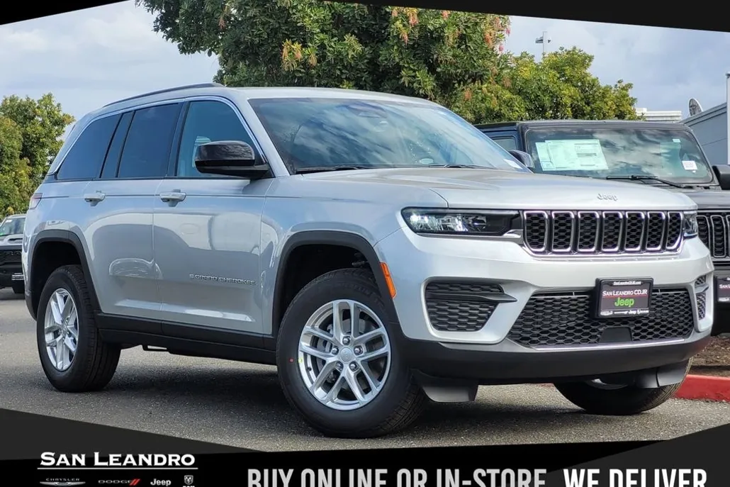 2025 Jeep Grand Cherokee Laredo X photo 1