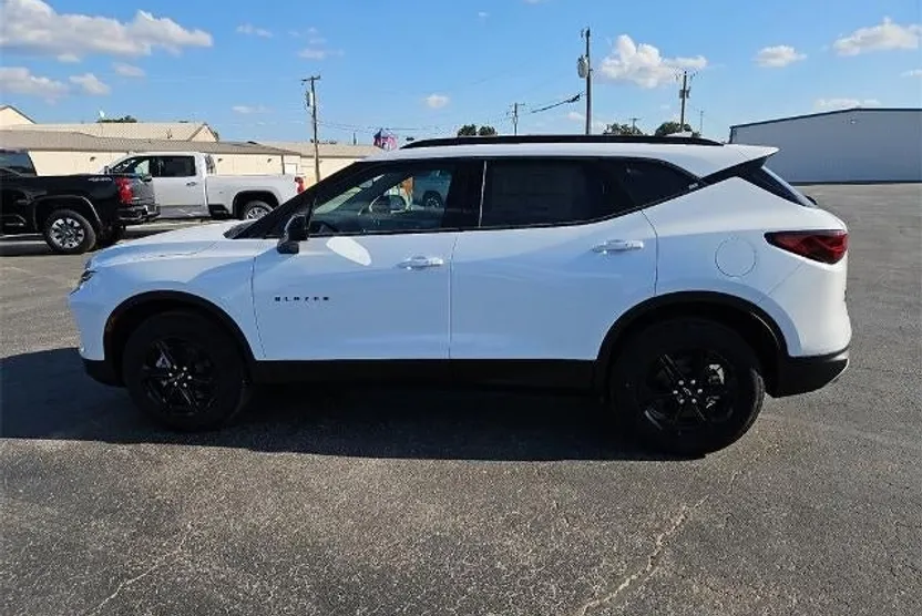 2025 Chevrolet Blazer 2LT photo 1