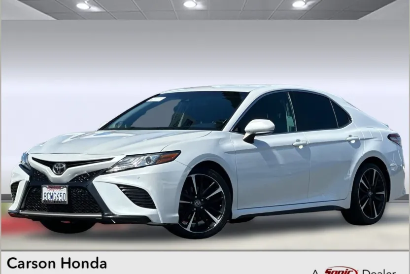 2018 Toyota Camry XSE photo 1