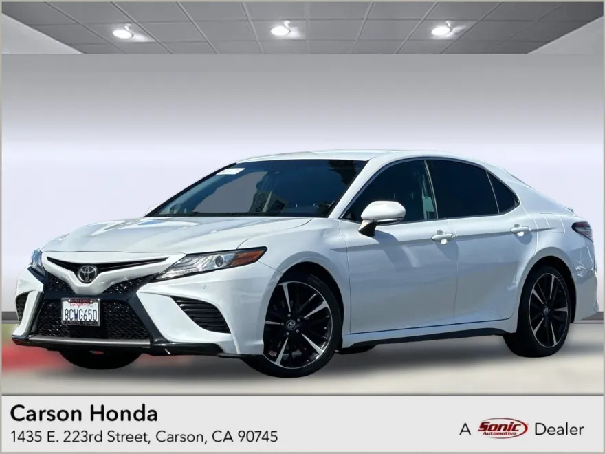 2018 Toyota Camry XSE photo 1