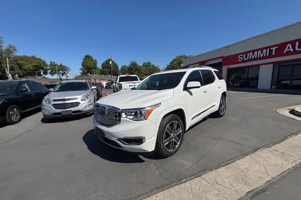 2019 Gmc Acadia Denali photo 1