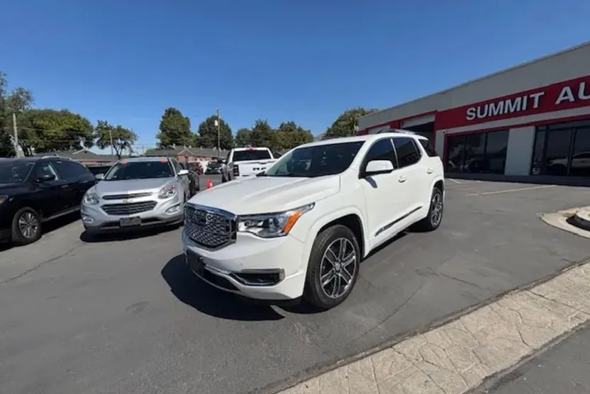 2019 Gmc Acadia Denali photo 1