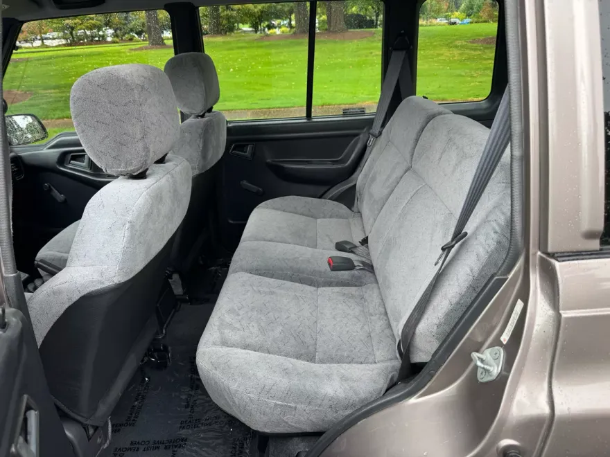 1998 Chevrolet Tracker Base photo 1