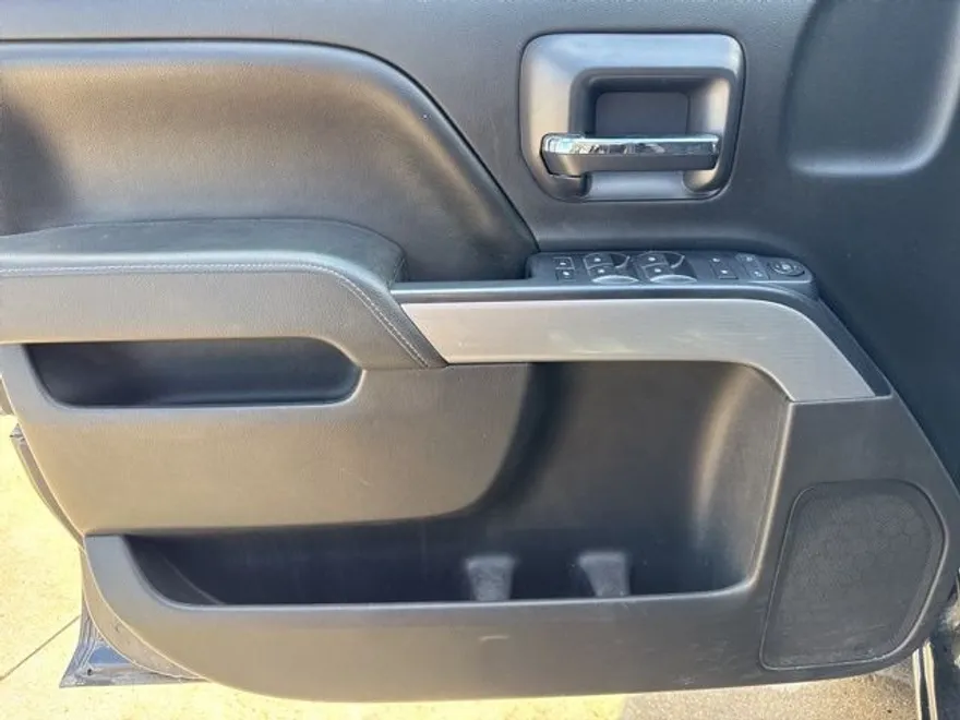 2016 Chevrolet Silverado 1500 LT photo 1