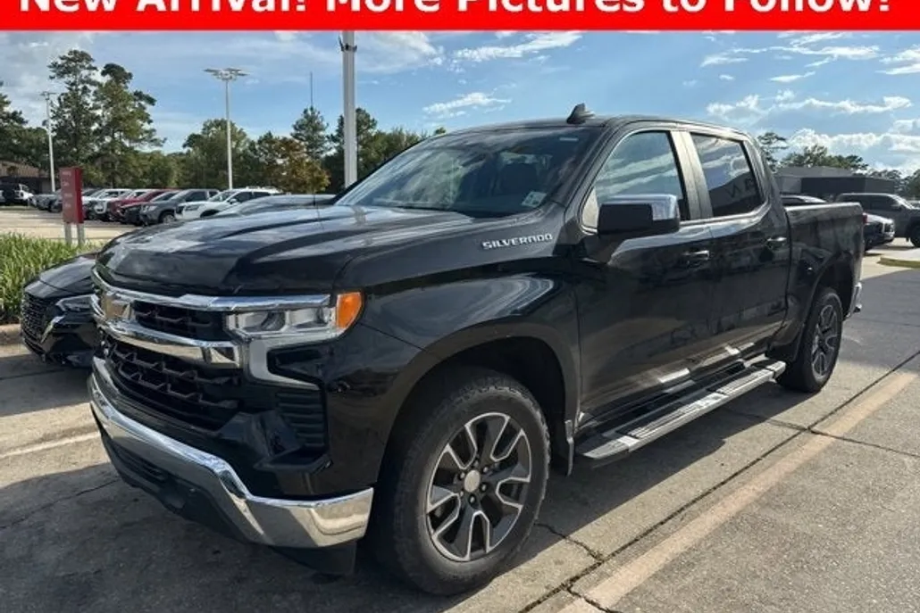 2022 Chevrolet Silverado 1500 LT photo 1