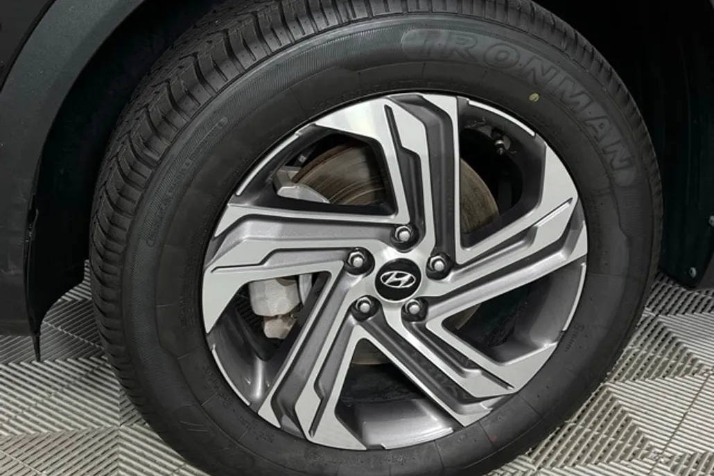 2023 Hyundai Santa Fe SEL photo 1