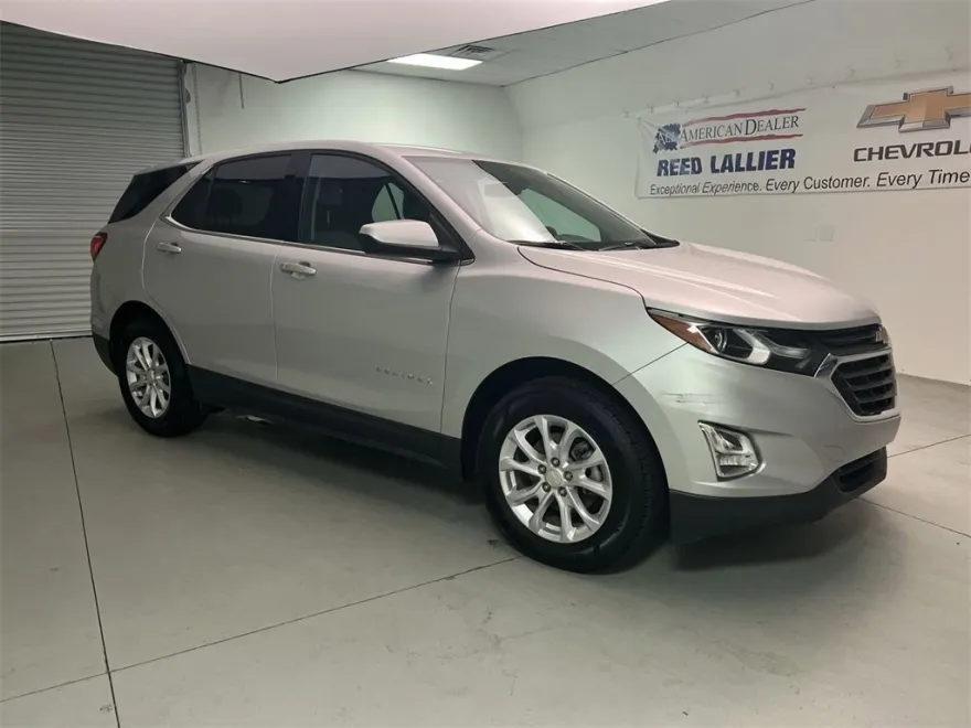 2020 Chevrolet Equinox LT photo 1