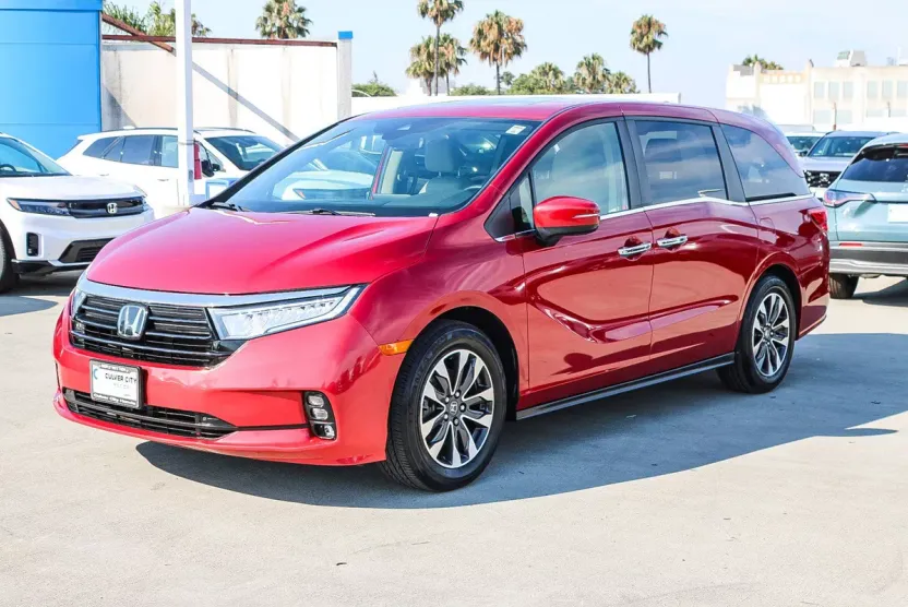2023 Honda Odyssey EX-L photo 1