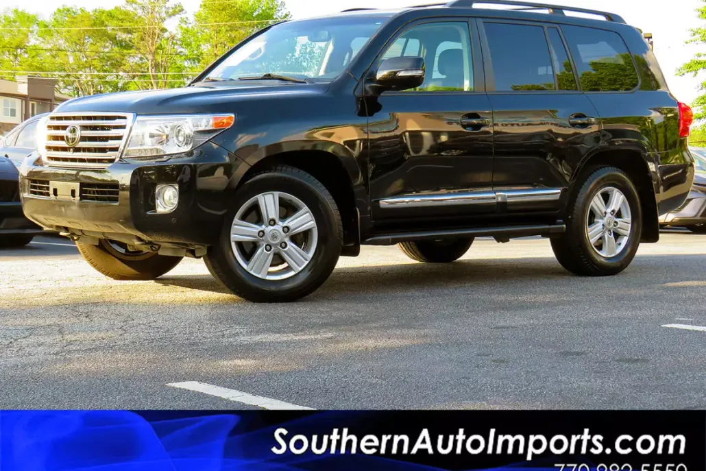 2015 Toyota Land Cruiser photo 1