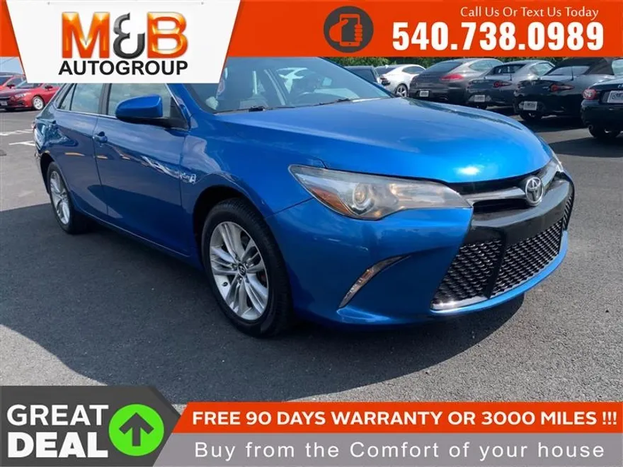 2017 Toyota Camry SE photo 1
