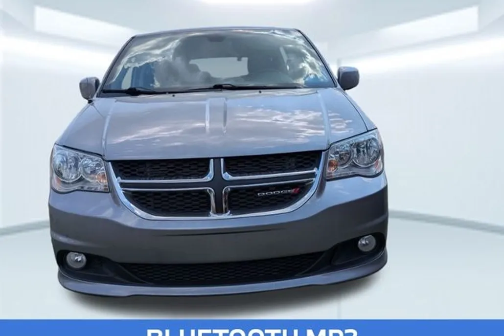 2019 Dodge Grand Caravan SXT photo 1