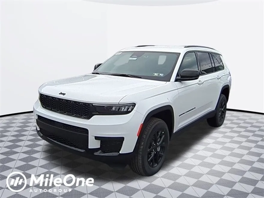 2025 Jeep Grand Cherokee Laredo photo 1