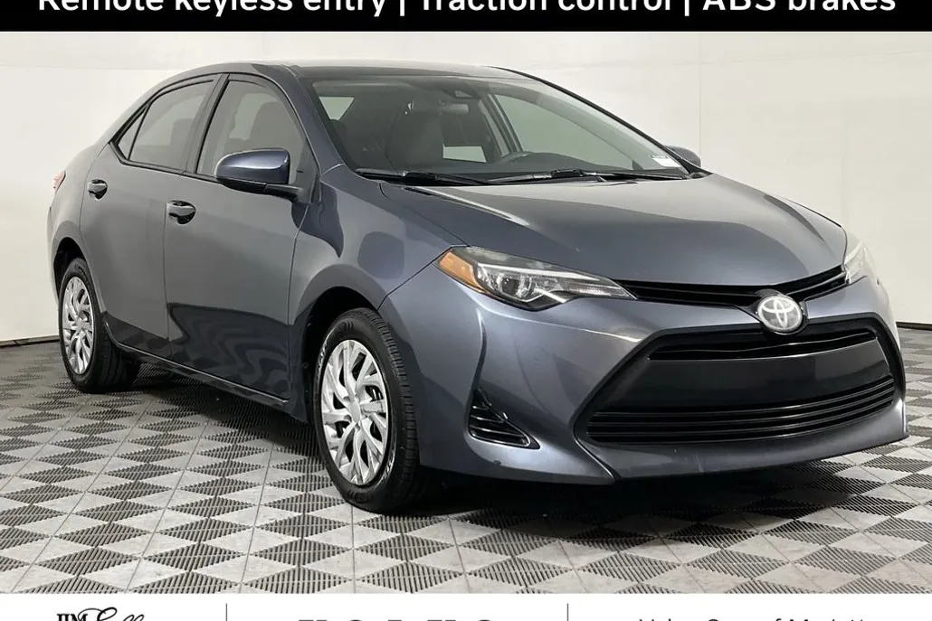 2018 Toyota Corolla L photo 1