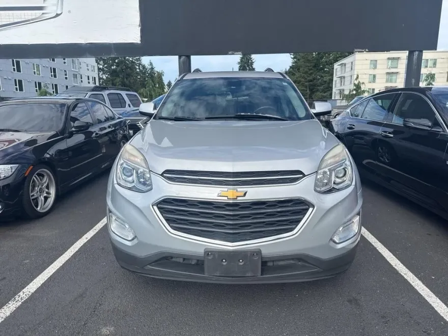 2016 Chevrolet Equinox LT photo 1