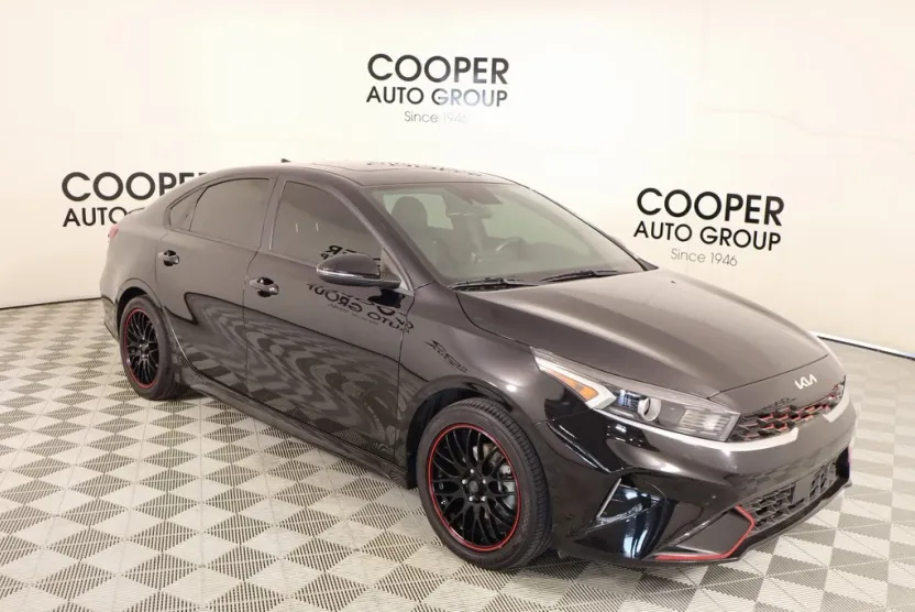 2023 Kia Forte GT-Line photo 1