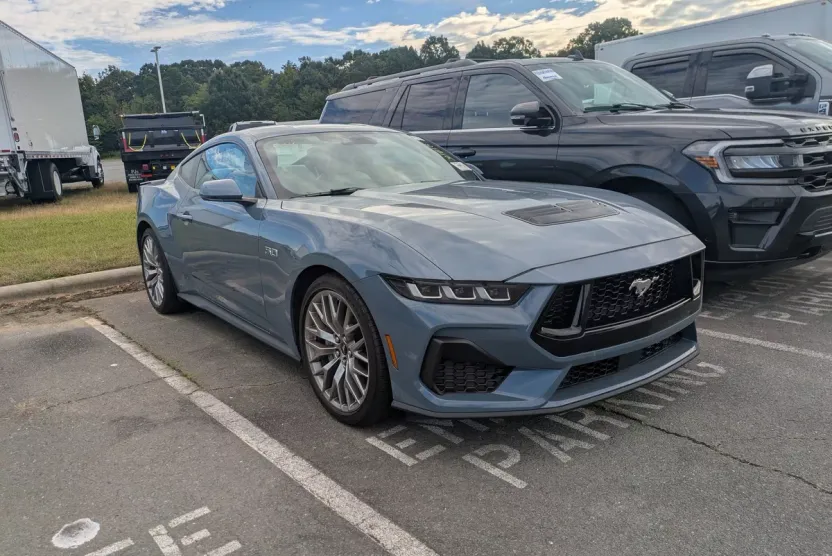 2024 Ford Mustang GT Premium photo 1