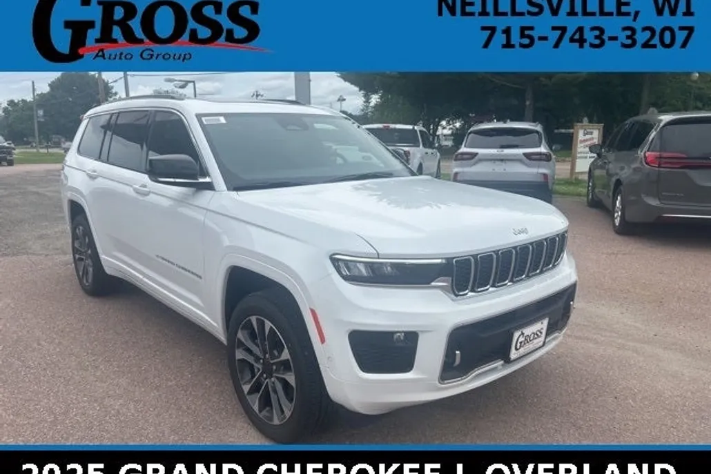 2025 Jeep Grand Cherokee Overland photo 1