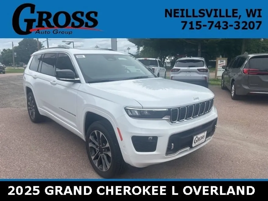 2025 Jeep Grand Cherokee Overland photo 1