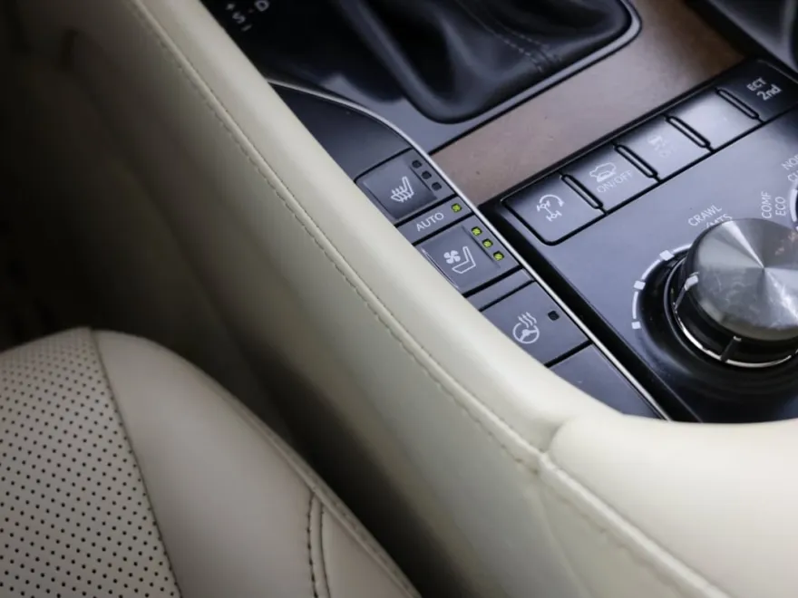 2017 Lexus LX 570 photo 7