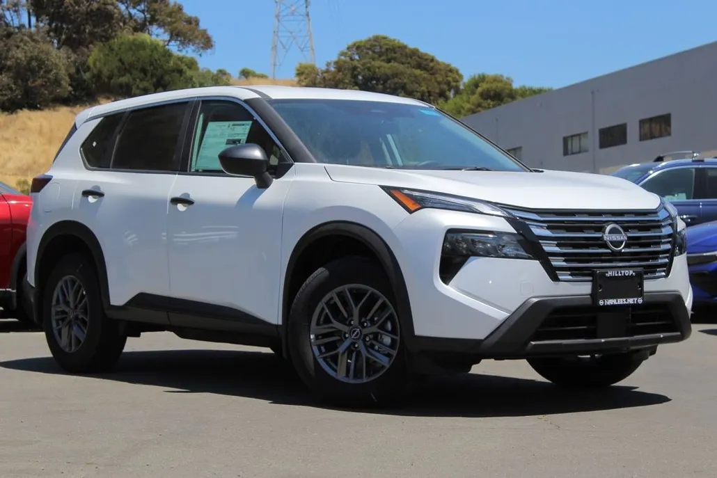 2025 Nissan Rogue S photo 1
