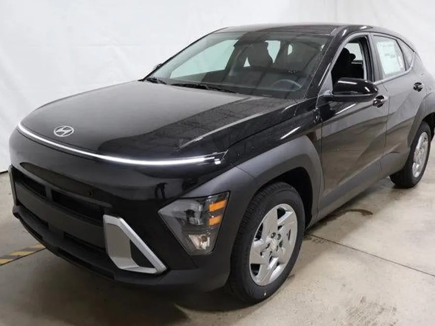 2026 Hyundai Kona SE photo 1