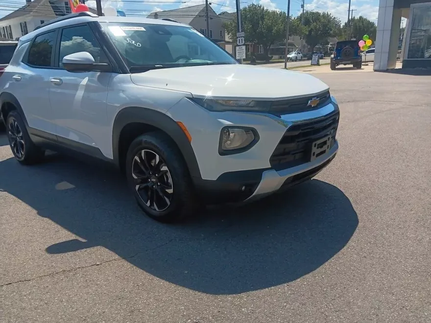 2023 Chevrolet Trailblazer LT photo 1
