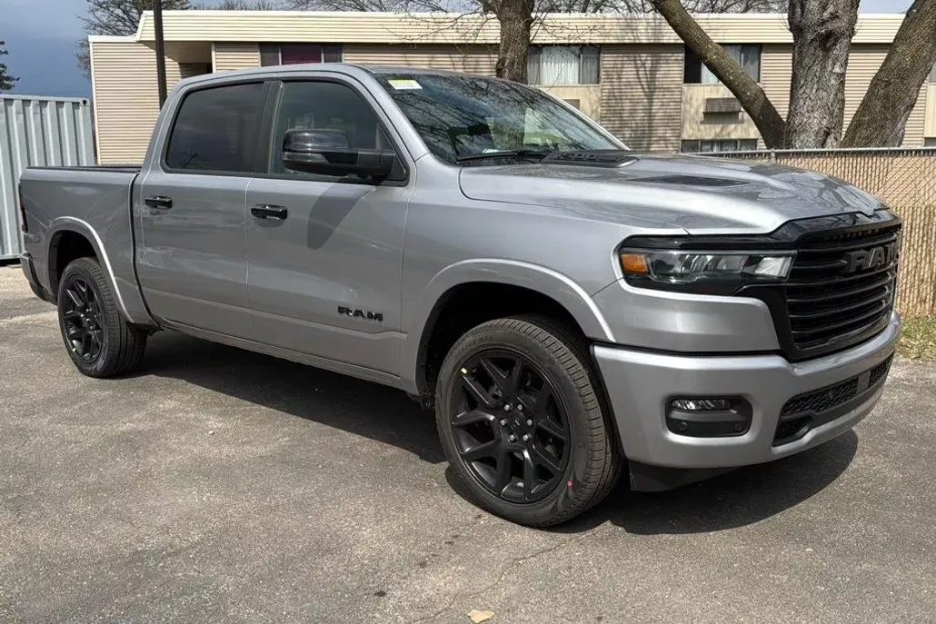 2025 Ram 1500 Laramie photo 1