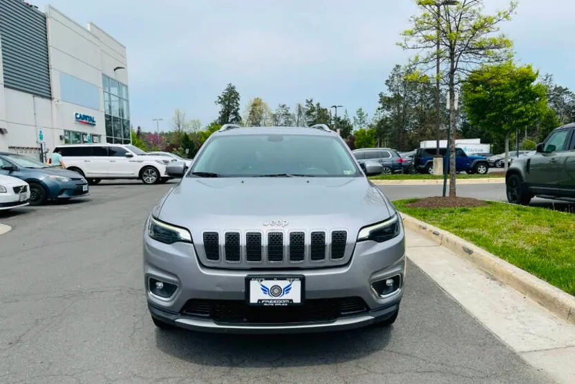 2019 Jeep Cherokee Limited photo 1