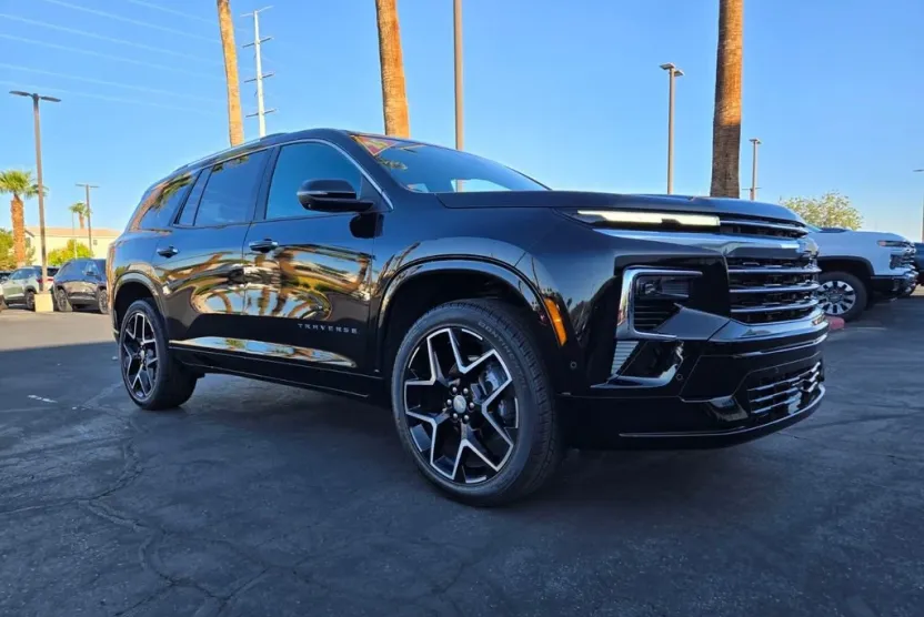 2025 Chevrolet Traverse High Country photo 1