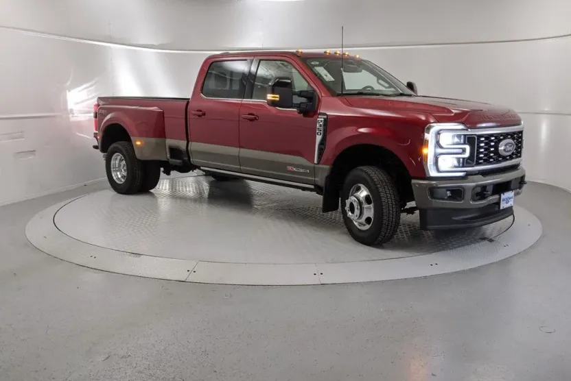 2026 Ford F-350 King Ranch photo 1
