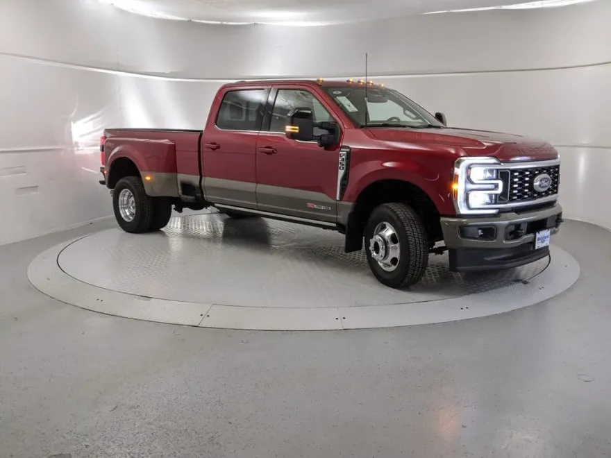 2026 Ford F-350 King Ranch photo 1