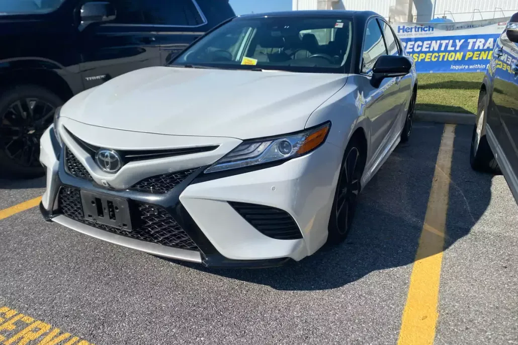2020 Toyota Camry XSE V6 photo 1