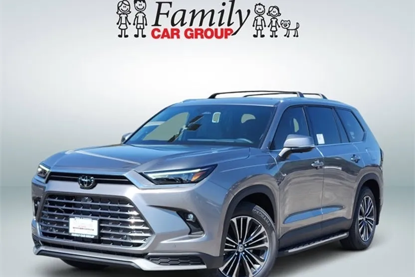 2026 Toyota Highlander Hybrid Platinum photo 1