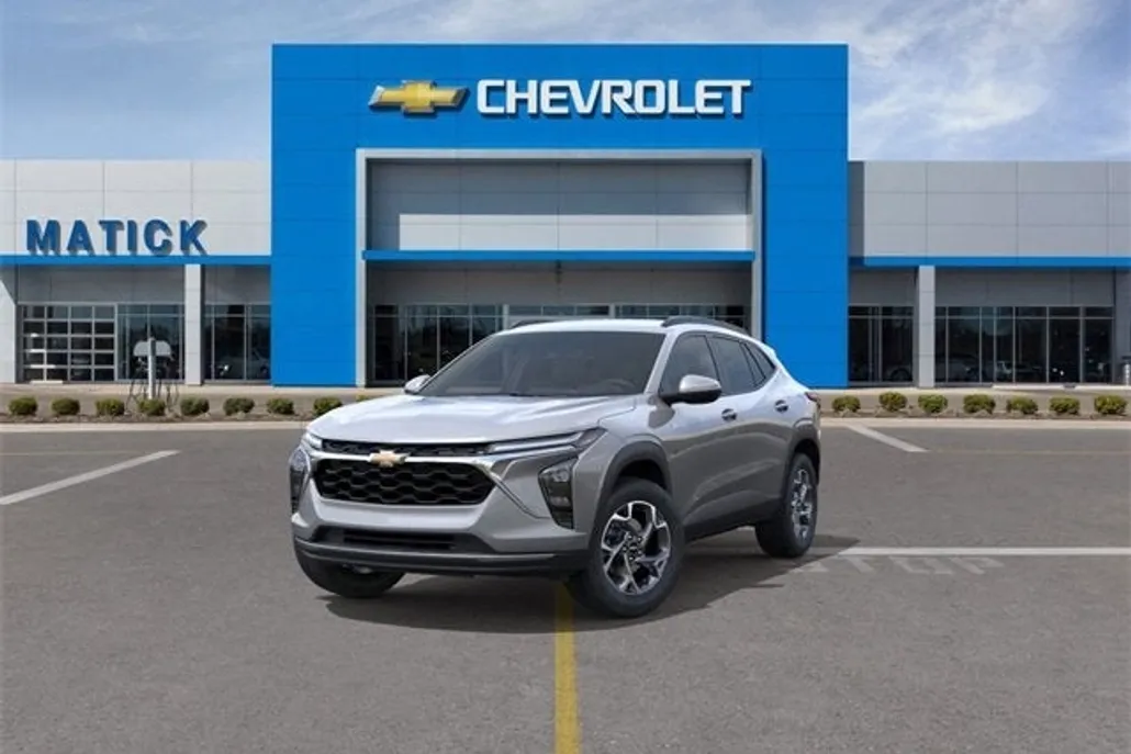2025 Chevrolet Trax LT photo 1