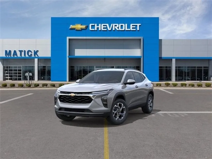 2025 Chevrolet Trax LT photo 1