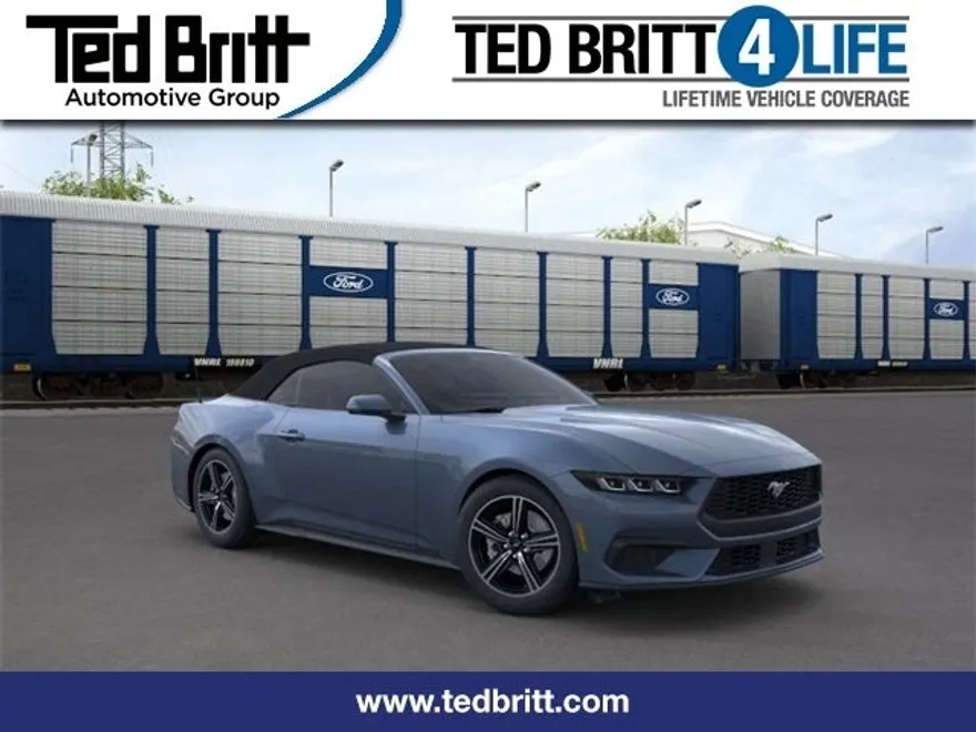 2025 Ford Mustang EcoBoost photo 1