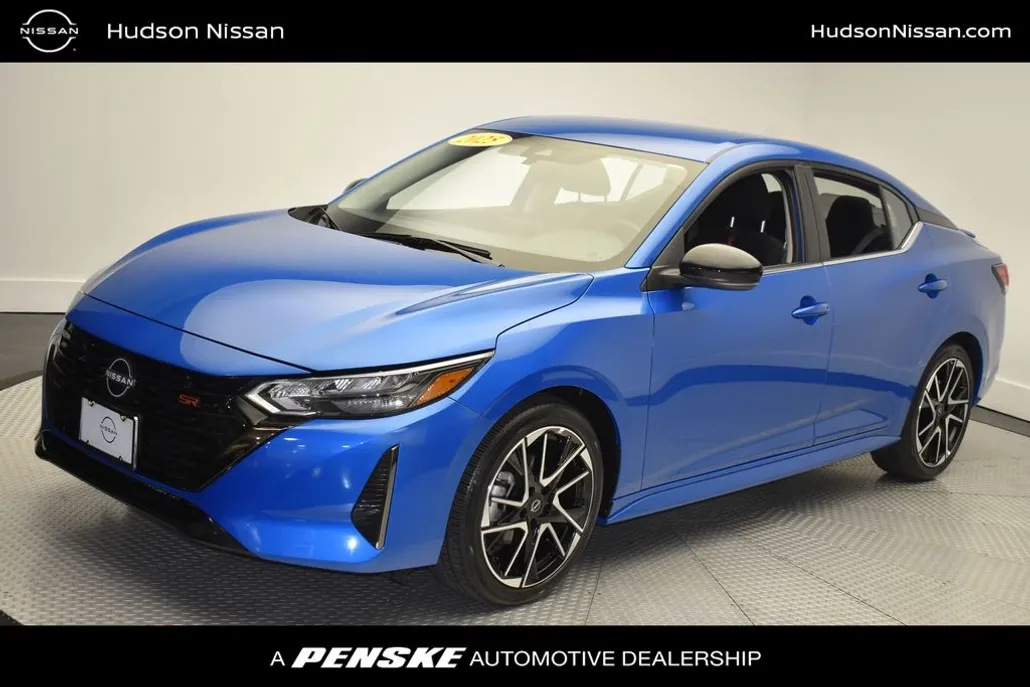 2025 Nissan Sentra SR photo 1